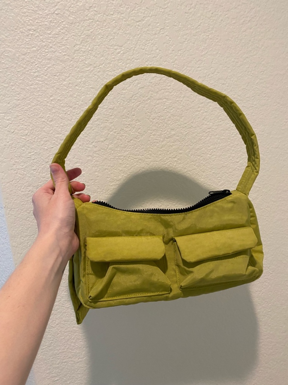 Baggu Cargo Shoulder Bag Lemongrass - Picture 3 of 5